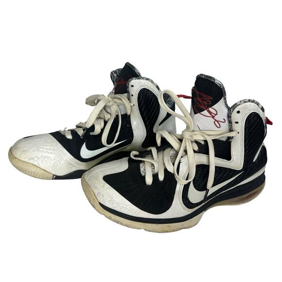 Athletic_Shoes